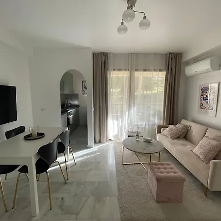 En Nueva Andalucia Apartment Marbella